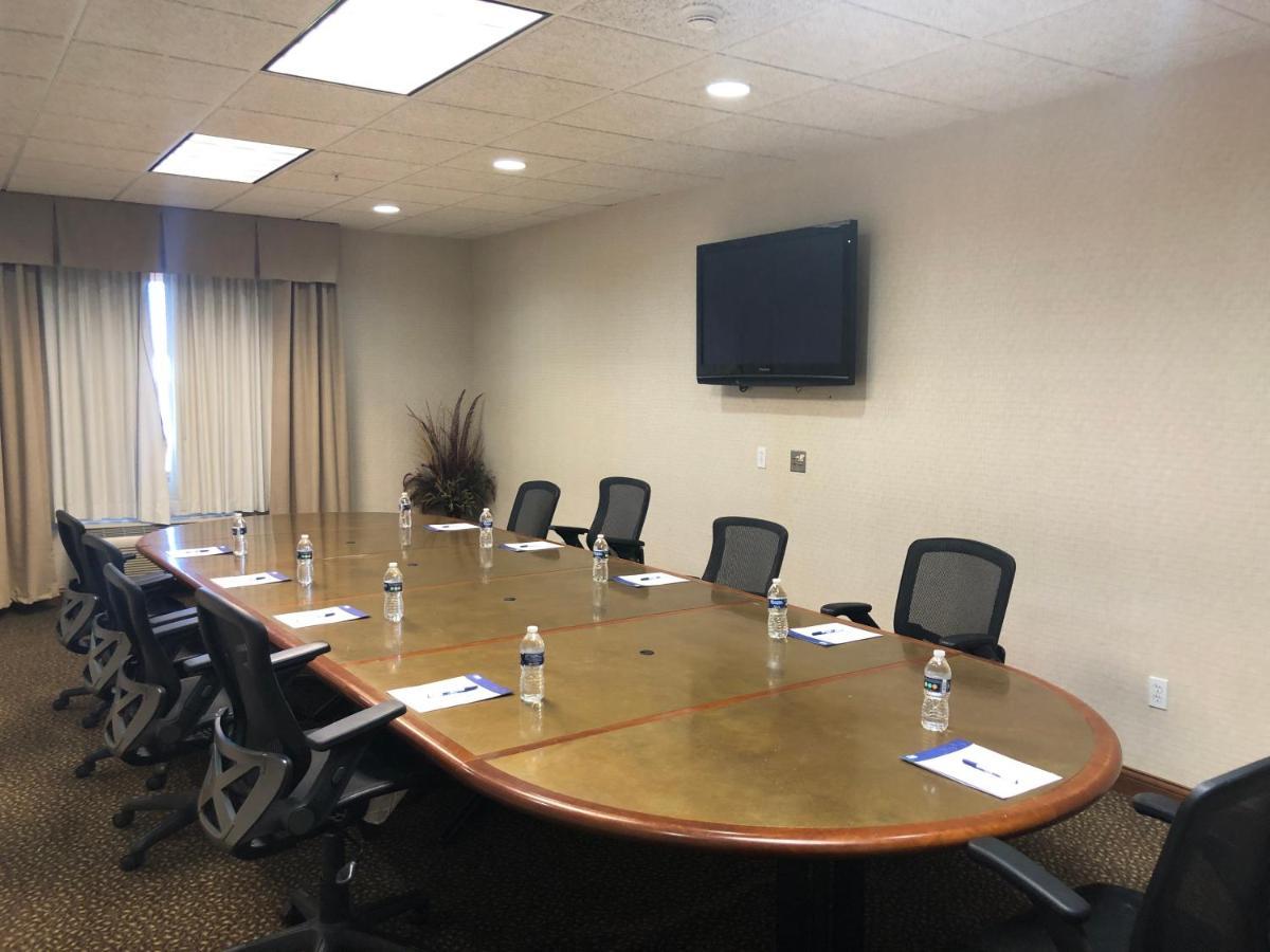 Holiday Inn Express Hotel & Suites Howell By Ihg Luaran gambar